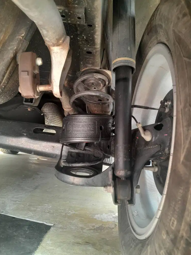 SOLUSI Mobil Bebas GRUDUK, Minim Bantingan Pakai BALANCE Spring Buffer