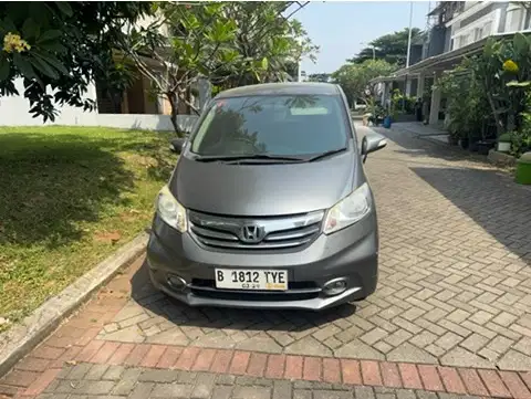 Honda Freed 2013 Bensin