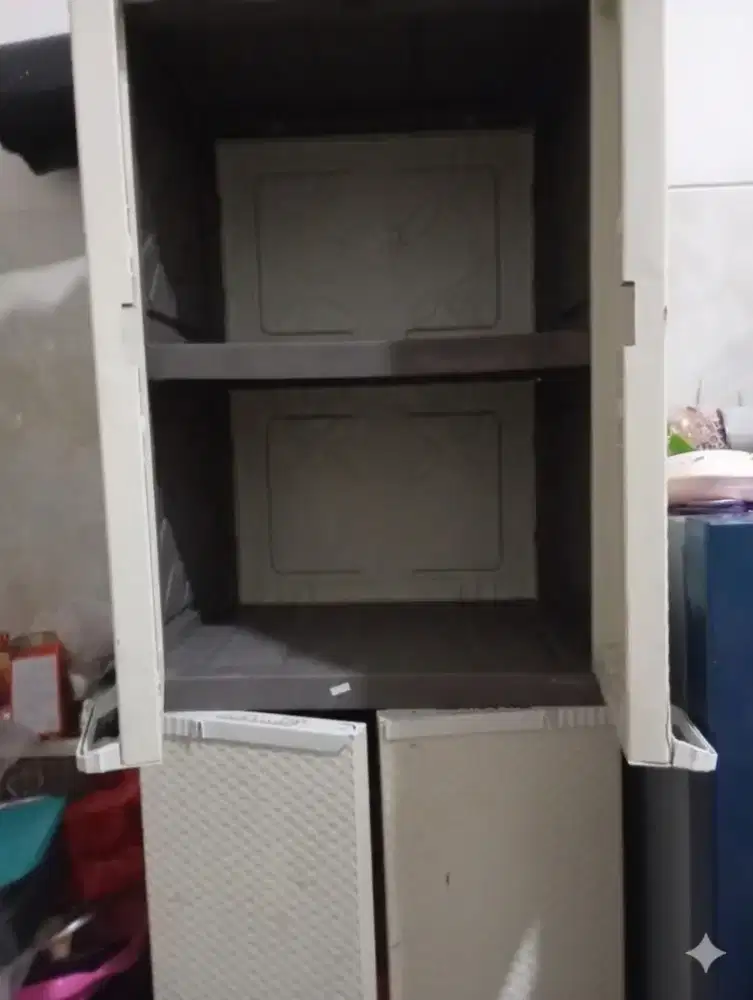 DIJUAL CEPAT lemari plastik tingkat  serbaguna