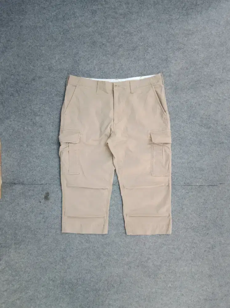 Celana pendek cargo size 33-34