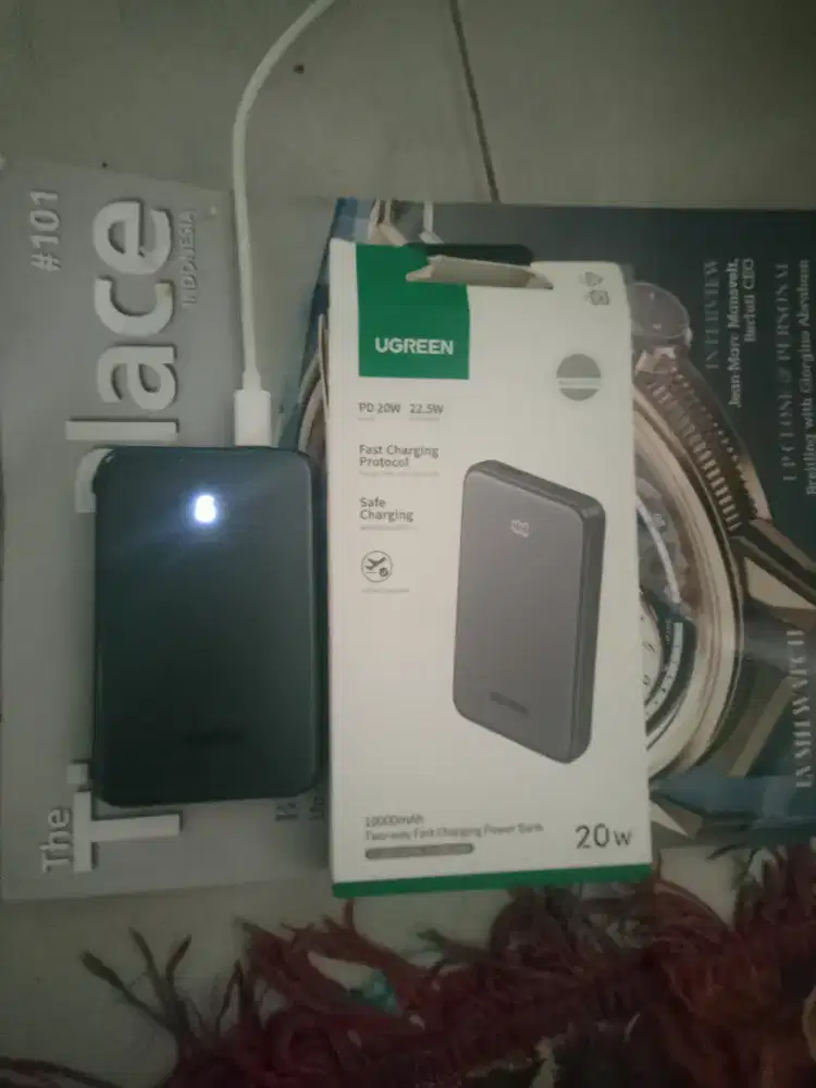 Di juK power bank merk ugreen