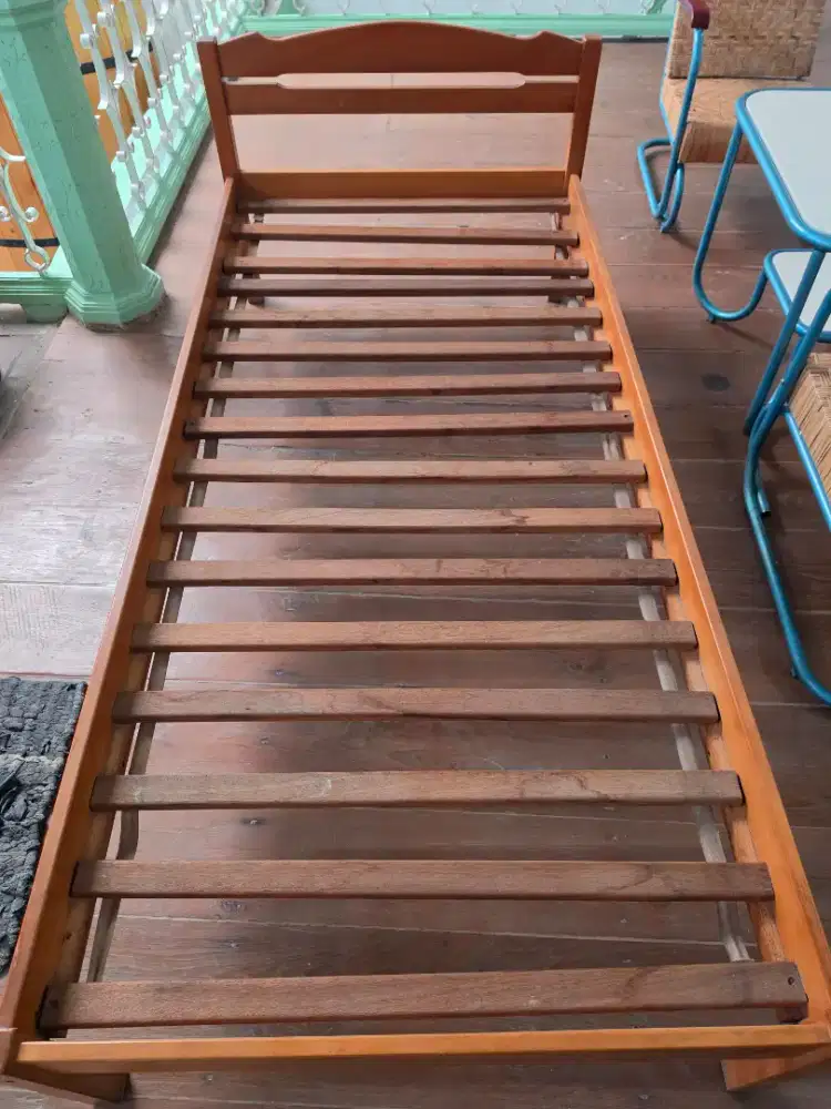 Dipan kayu single,  knock down