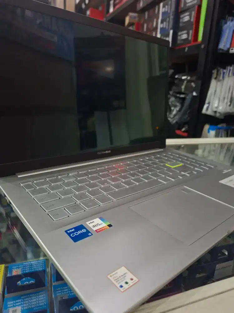 ASUS VIVOBOOK OLED MURAH