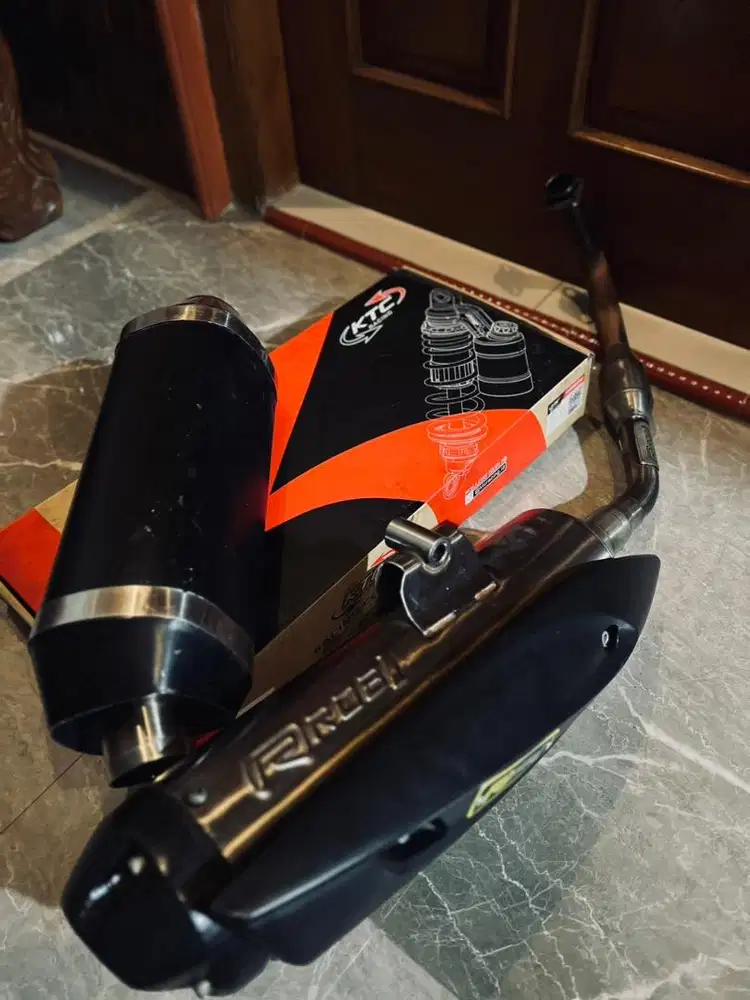 Shock ktc extream 395mm & knalpot Rob1 adv 150