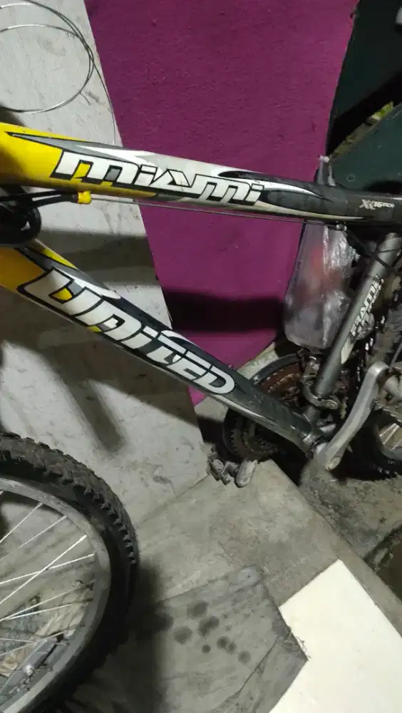 Sepeda gunung merk United Tipe Miami r 26 siap gowes 700rb nego enak