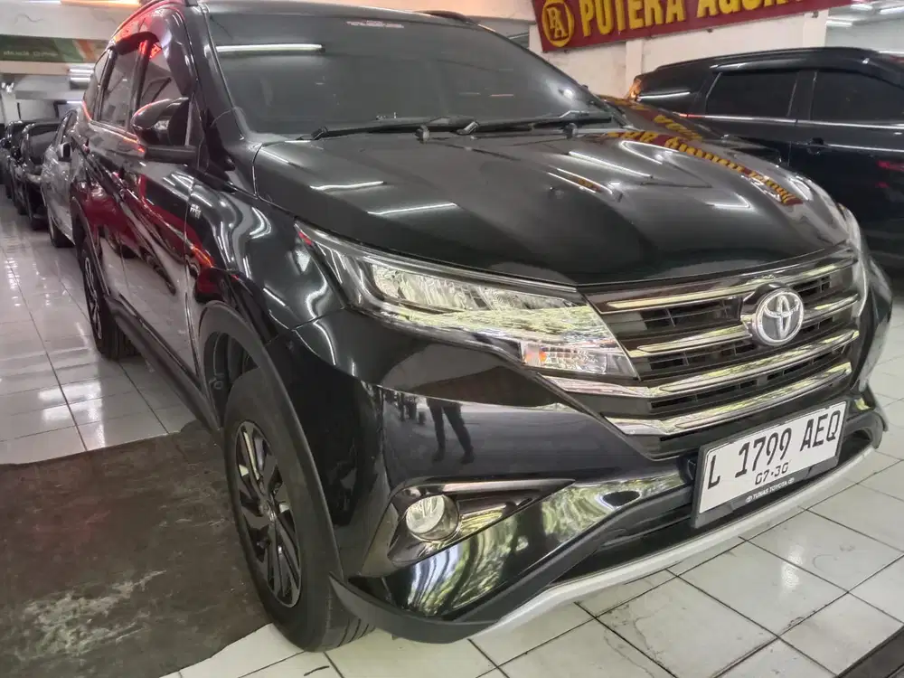Toyota Rush Automatic Hitam Siap Pakai