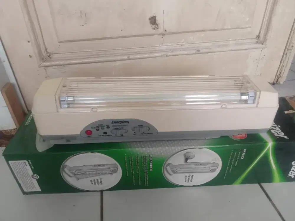 Emergency lamp energizer kondisi rusak