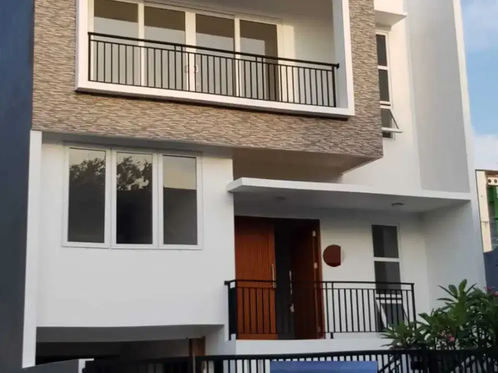 Rumah rapih 2 lantai semi furnist Citra Gran Cibubur