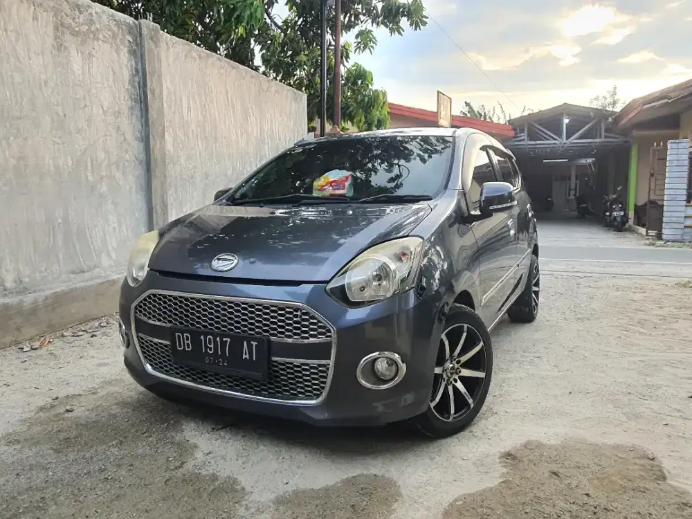 Daihatsu Ayla Type X 1.0 M/T (Manual)