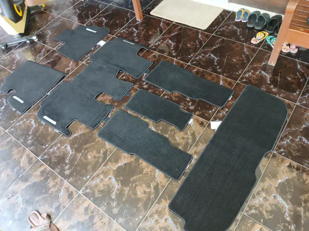 Karpet innova zenix modelista dan zenix g