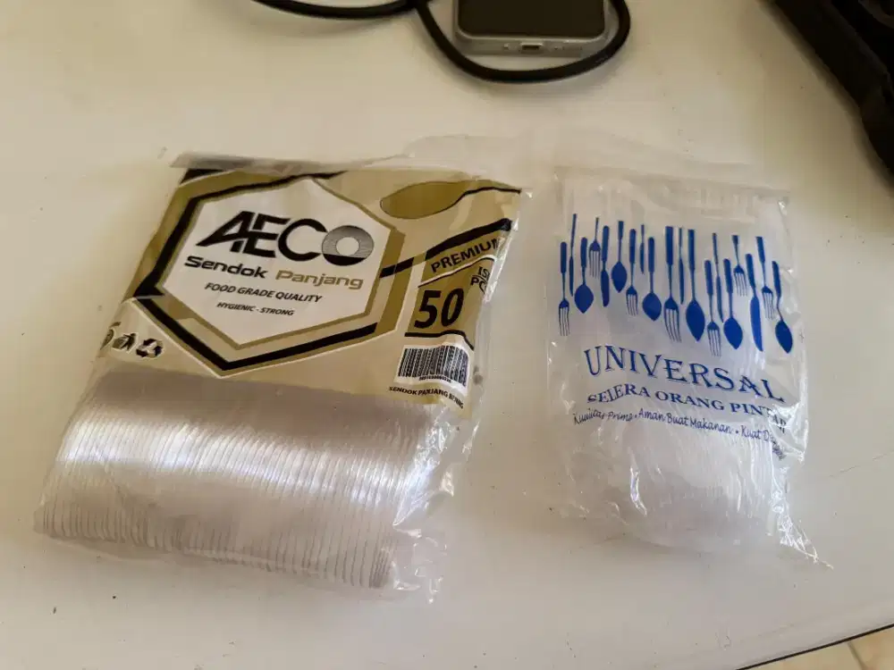 Cangkir cup, sendok plastik ,sumpit