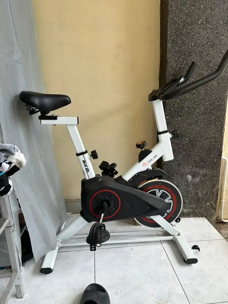 Sepeda statis second