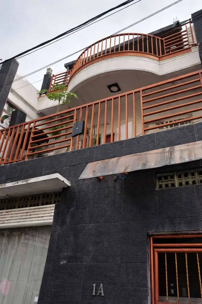 Dijual Rumah di Cempaka Putih (BU)