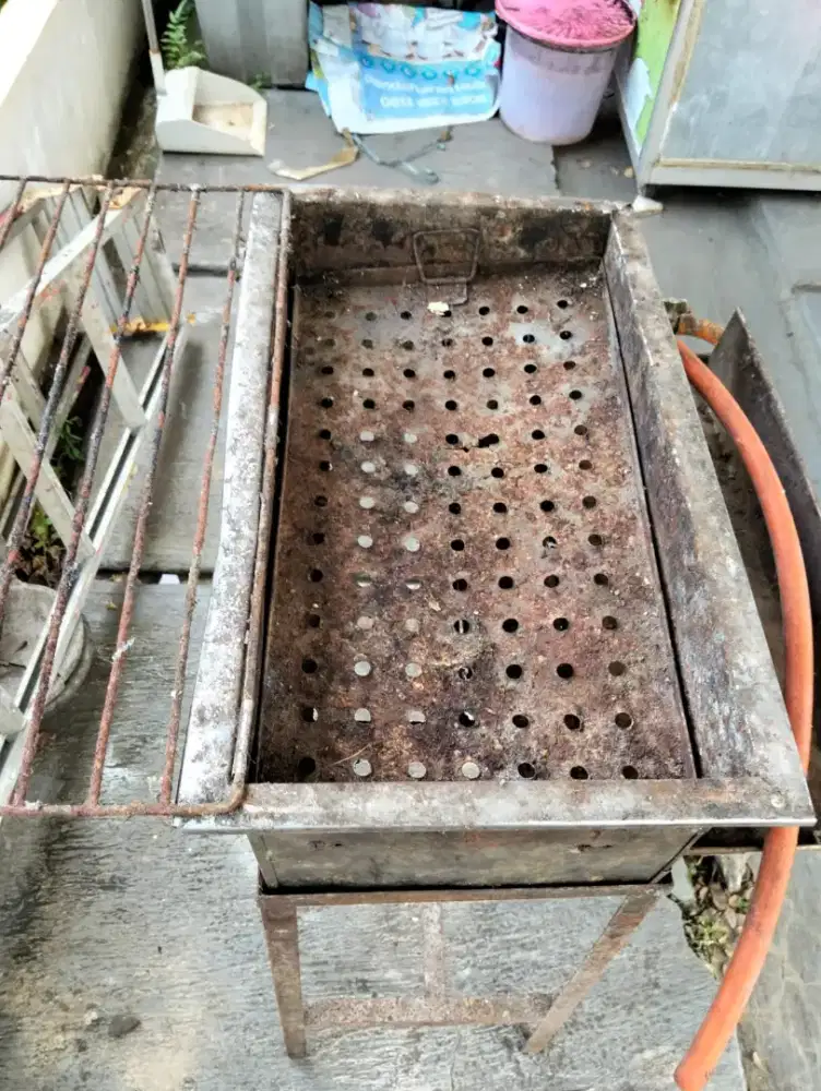 Dijual bekas pembakaran