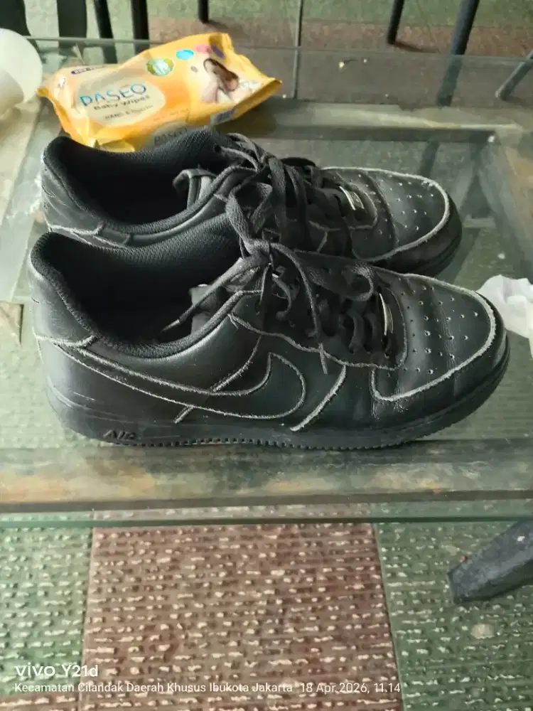 Nike black size 42
