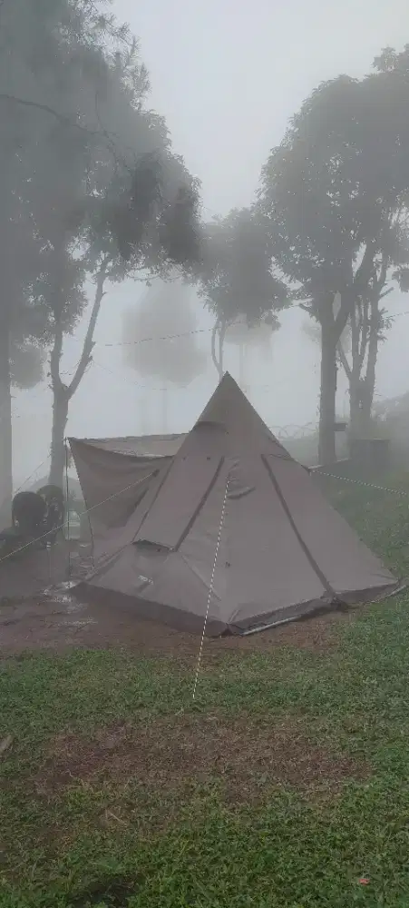 Dijual satu paket tenda, flysheet, meja camping