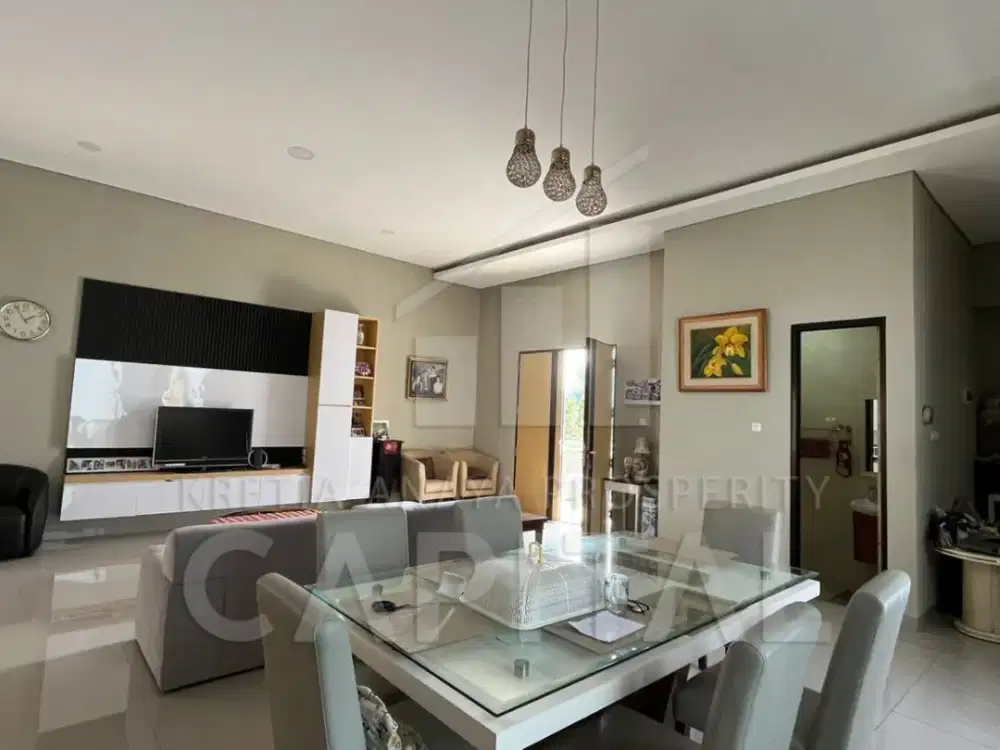 RUMAH VILLA BANGUNAN BARU DI CIPAKU SETIABUDI