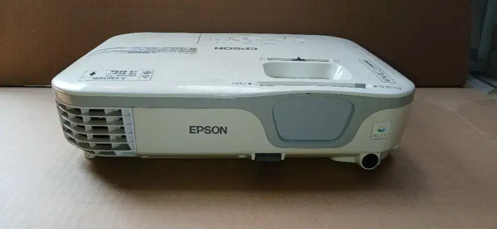 Proyektor Epson EB-X11 bisa HDMI