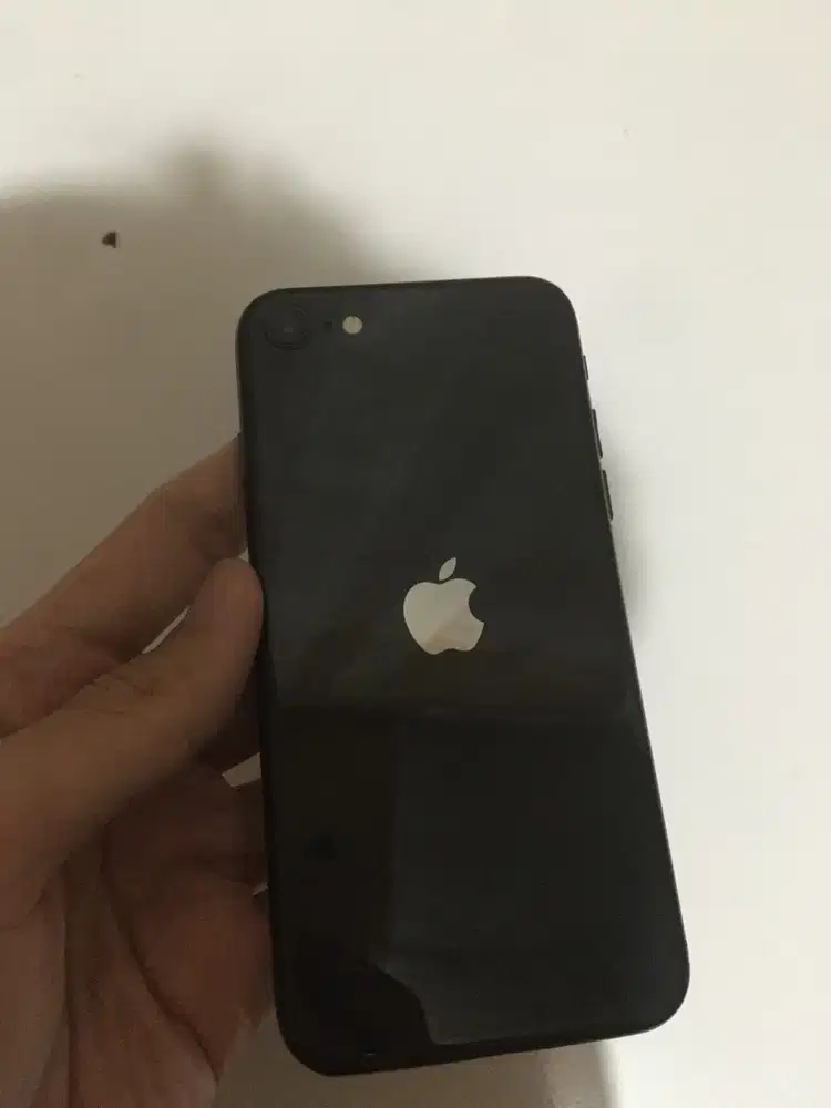 iPhone SE 2020 128GB HITAM PA/A