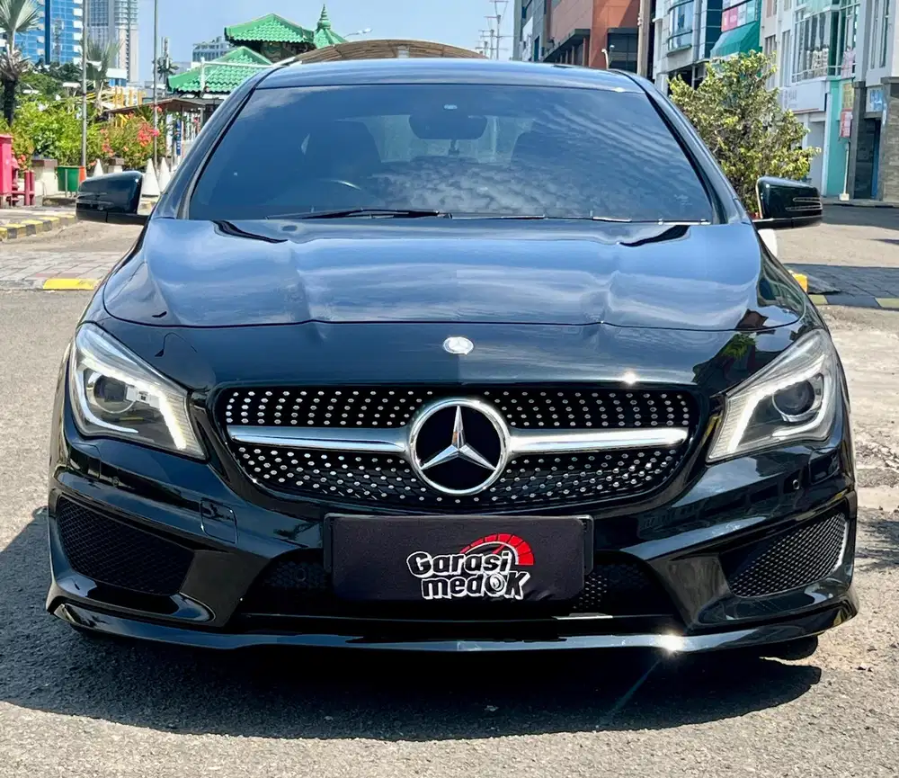 Mercedes Benz Mercy CLA200 CLA 200 Sport AMG 2015 Antik Low KM Murah