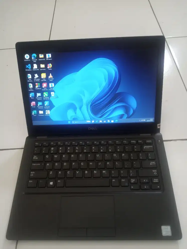 Laptop dell latitude corei5 gen 8