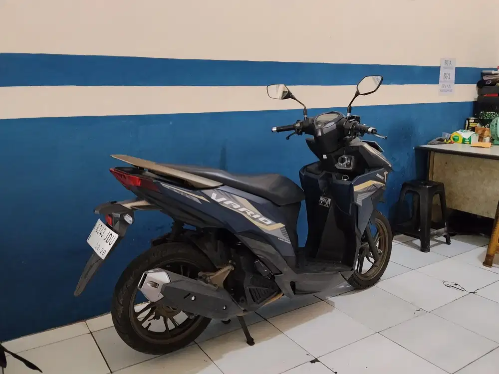 # Honda Vario led new Gen2 matte blue 125cc 2023