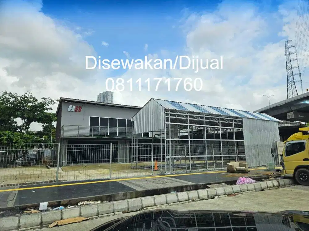 Disewakan Tanah1030m dengan bangunan jalan raya