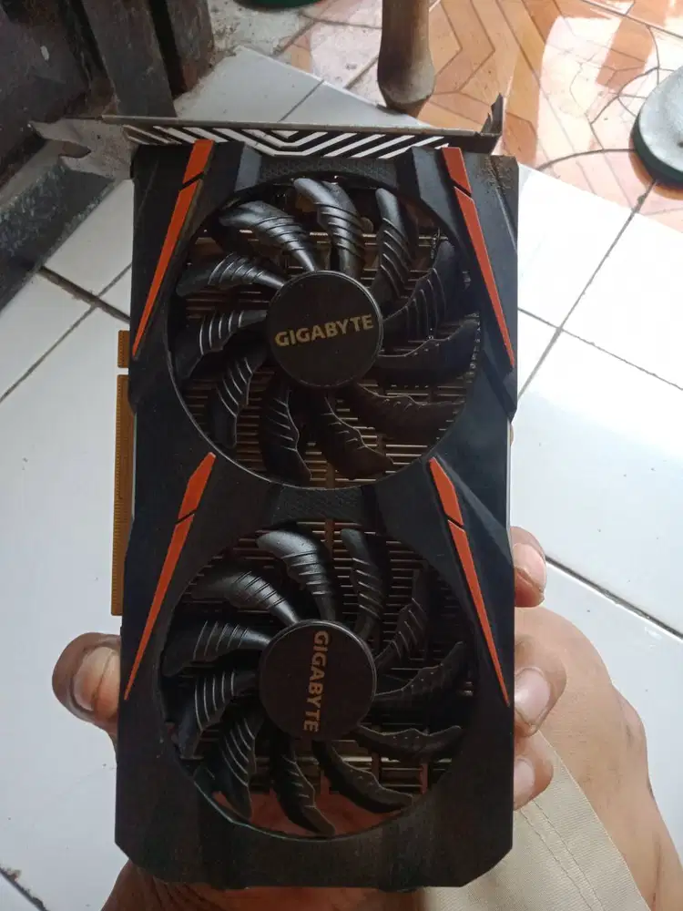 Gigabyte Radeon Rx 550 2gb DDR5 oc edition Normal no minus
