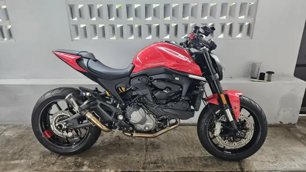 Ducati Monster 937 Tahun 2022