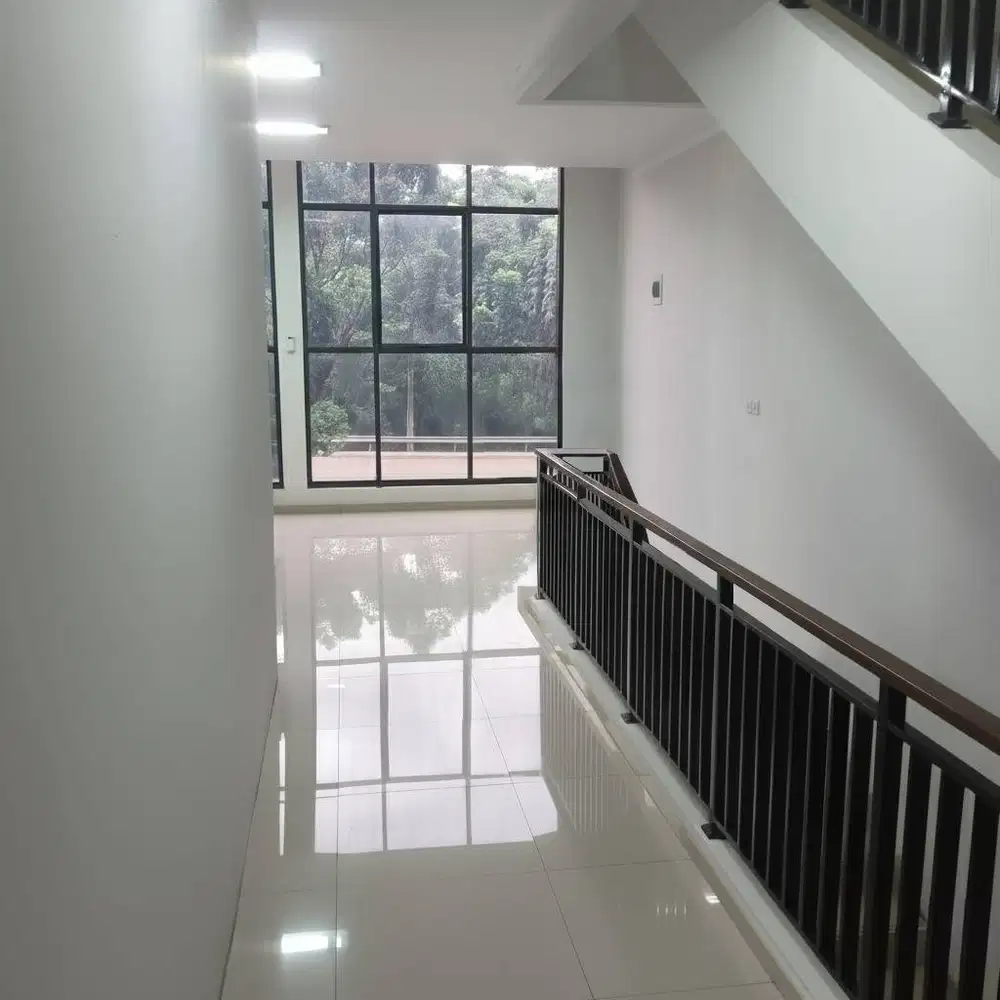 Dijual Ruko Dengan Lokasi Strategis di Area Bintrao Tangsel FR-17373