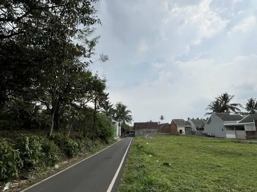 Tanah Dalam Perumahan Lingkungan Terbentuk Siap Bangun