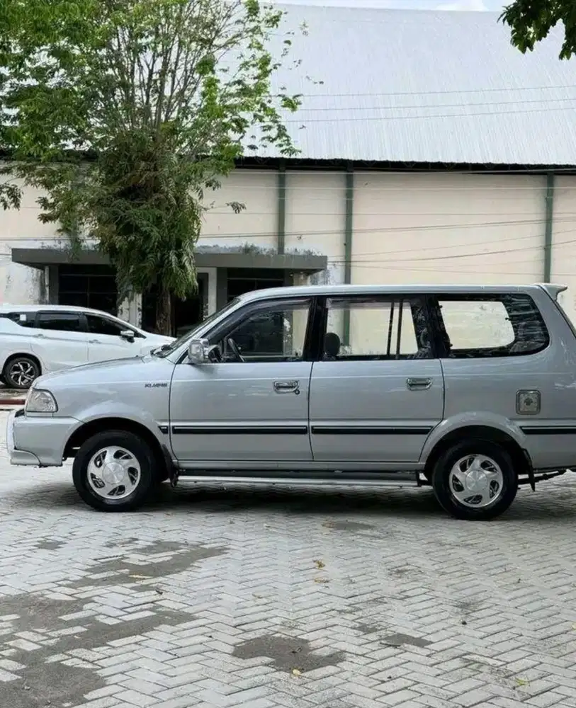 Toyota Kijang 2000 Bensin