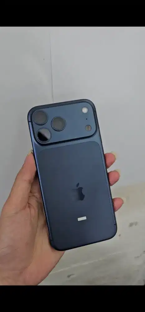 Iphone 17 pro max 256 blibli garansi on 01/2027