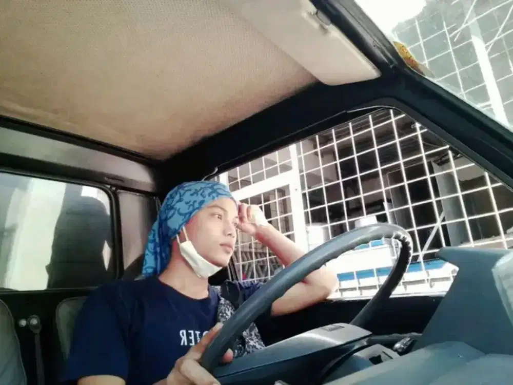 Mencari lowongan supir sim A