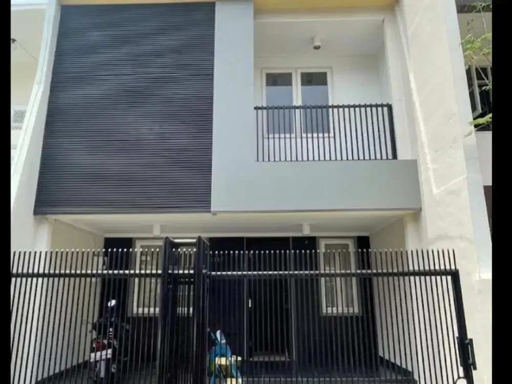 Jual Rumah Bagus 3 Lantai di Kelapa Gading