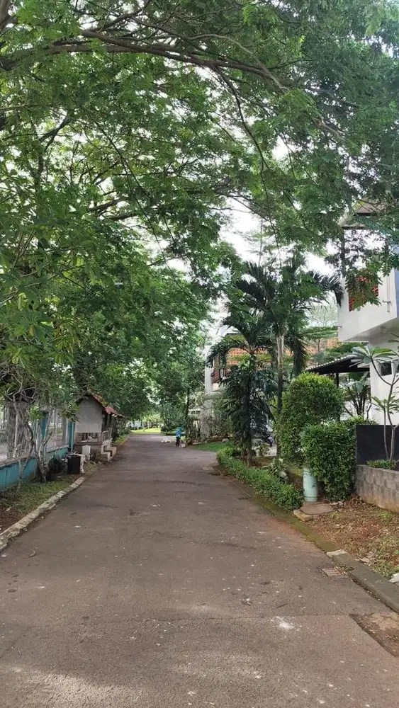 HOT SALE!!!RUMAH SIAP HUNI KONDISI BAGUS LOKASI STRATEGIS AMAN NYAMAN