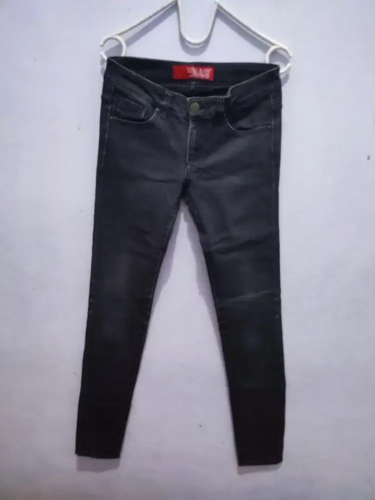 Celana Panjang Jeans skinny Guess