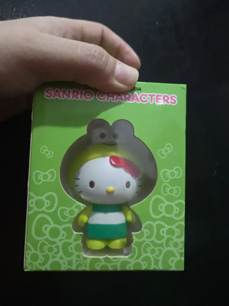 Hello kitty sanrio figure