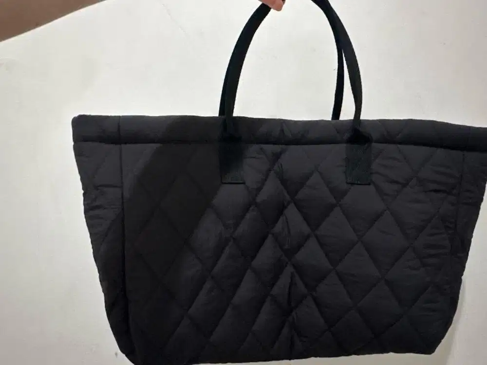 Tas Quilting Warna Hitam