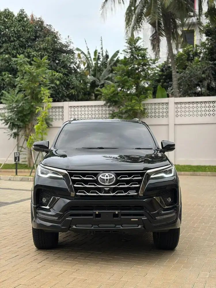 TOYOTA FORTUNER 2.7 SRZ GR 2022 HITAM