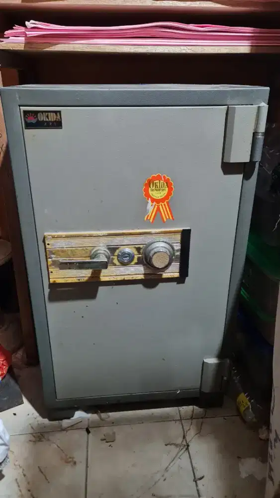 Berangkas - Lemari Besi