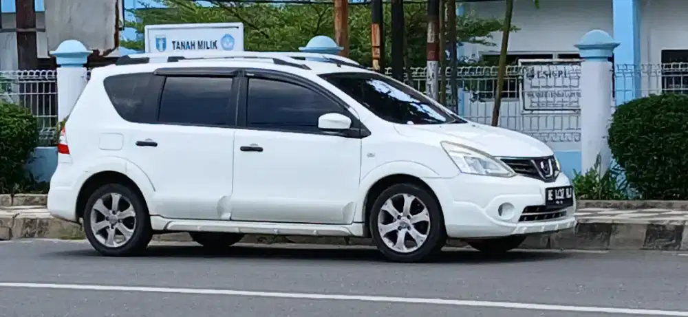 Livina X gear km rendah terawat