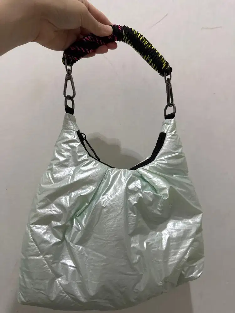 Dijual Tas Quilting Warna Silver Neon