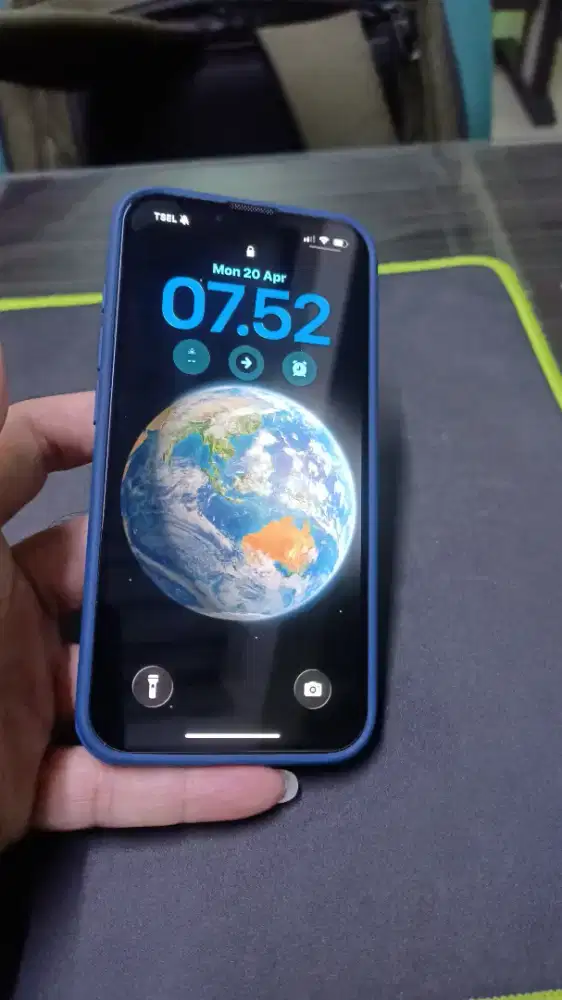 Jual iPhone 16e ISTIMEWA