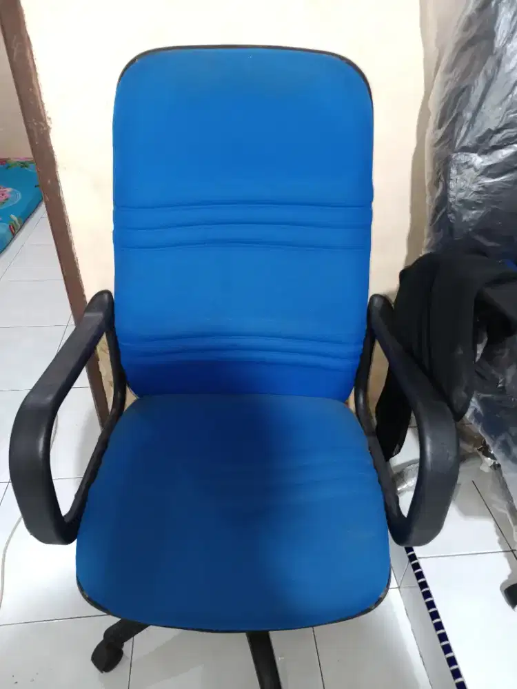 Kursi direktur seken murah merk belgio