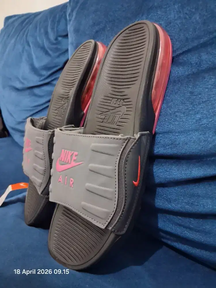 Sale..Sendal Air Max Camden Black Grey
Size 42 Insole 26,5cm