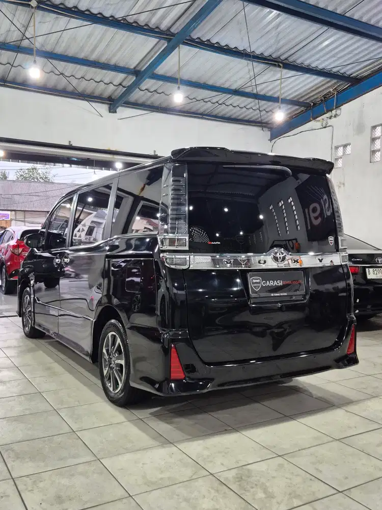 Toyota Voxy 2017 Bensin