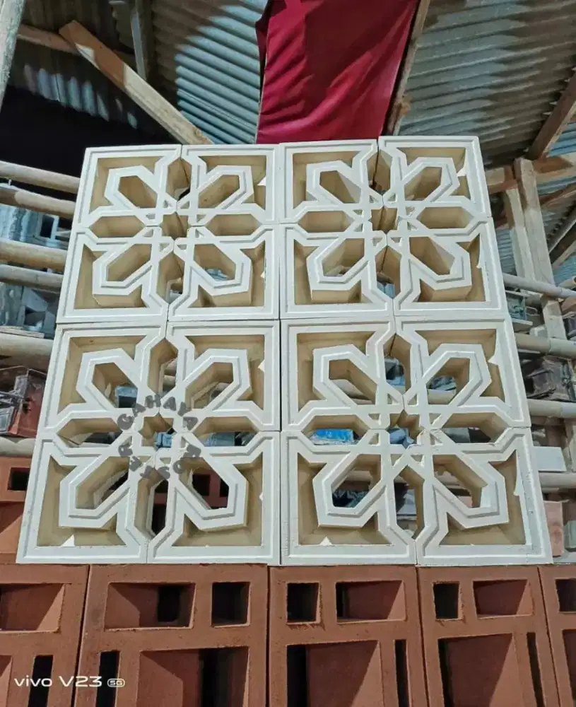 Roster beton motip islamik masjid