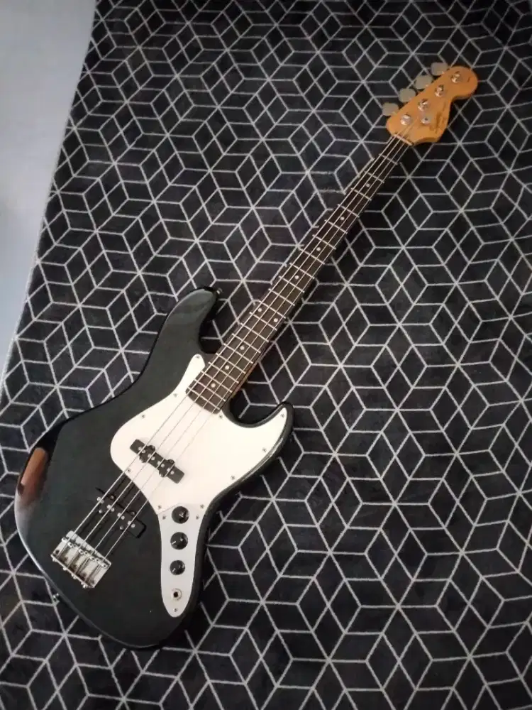 bass ori fender squier affinity siap pakai mantap