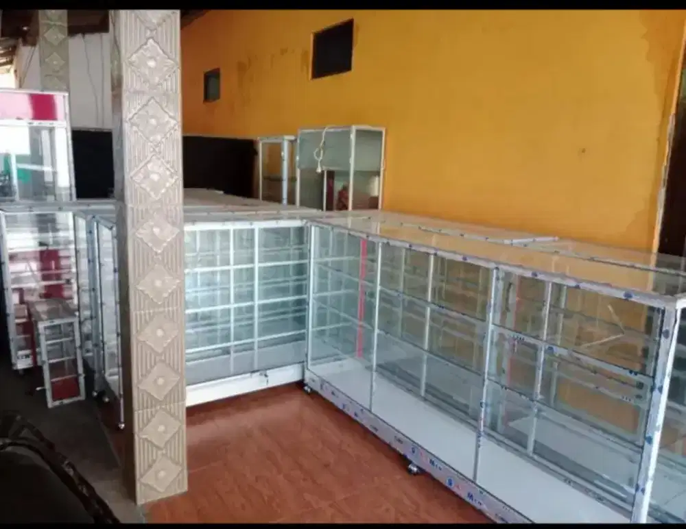 Etalase Toko 1,5m dan 2m Termurah